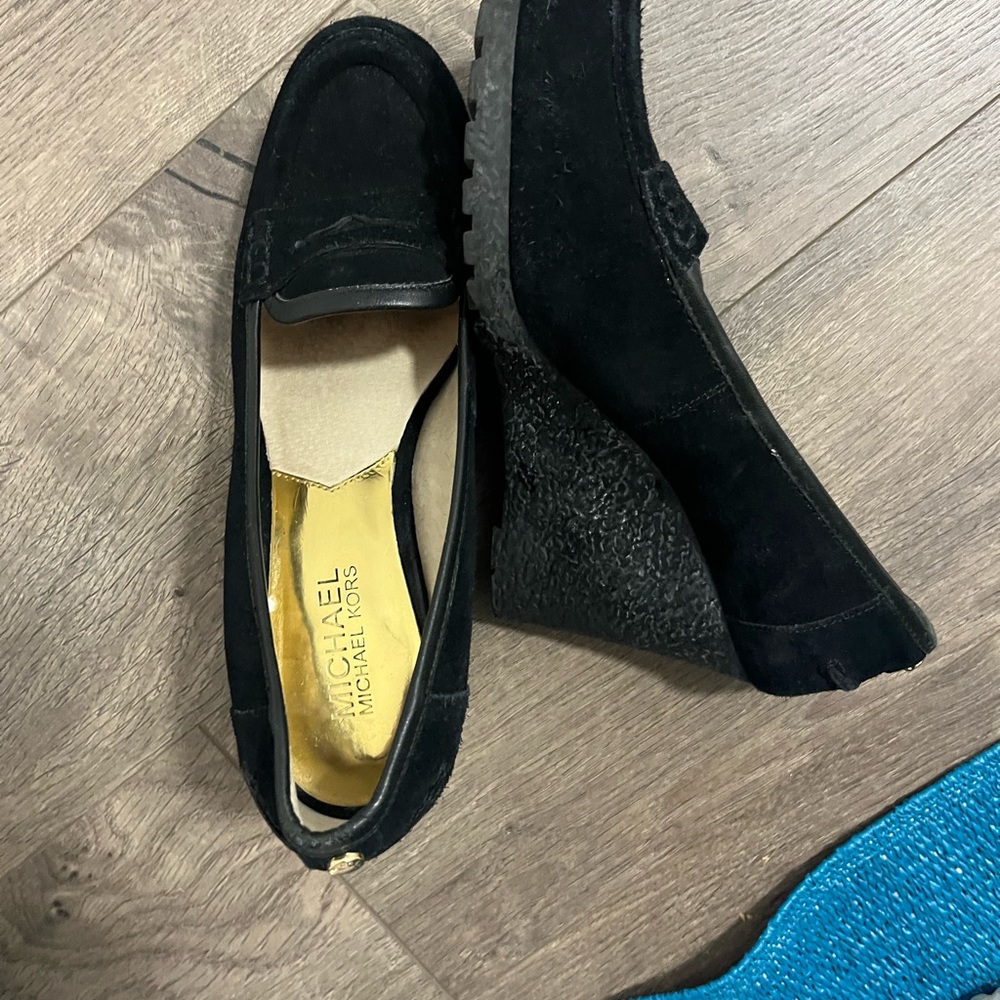 Michael Kors Suede Loafer Style Wedge Pumps Size 7 Black